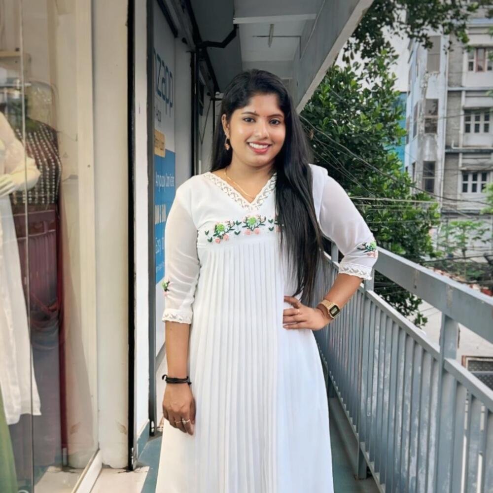Pleated white kurti