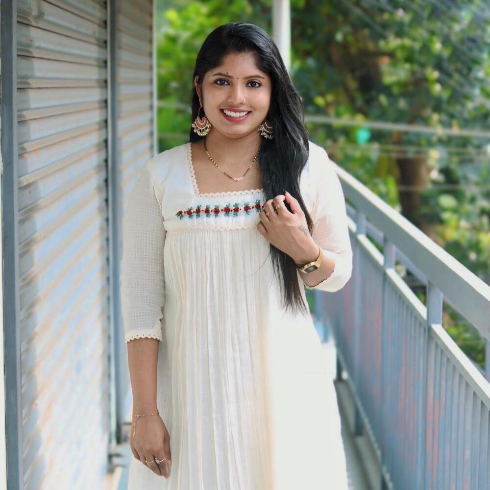 Elegant thread hand-worked Kota check premium top